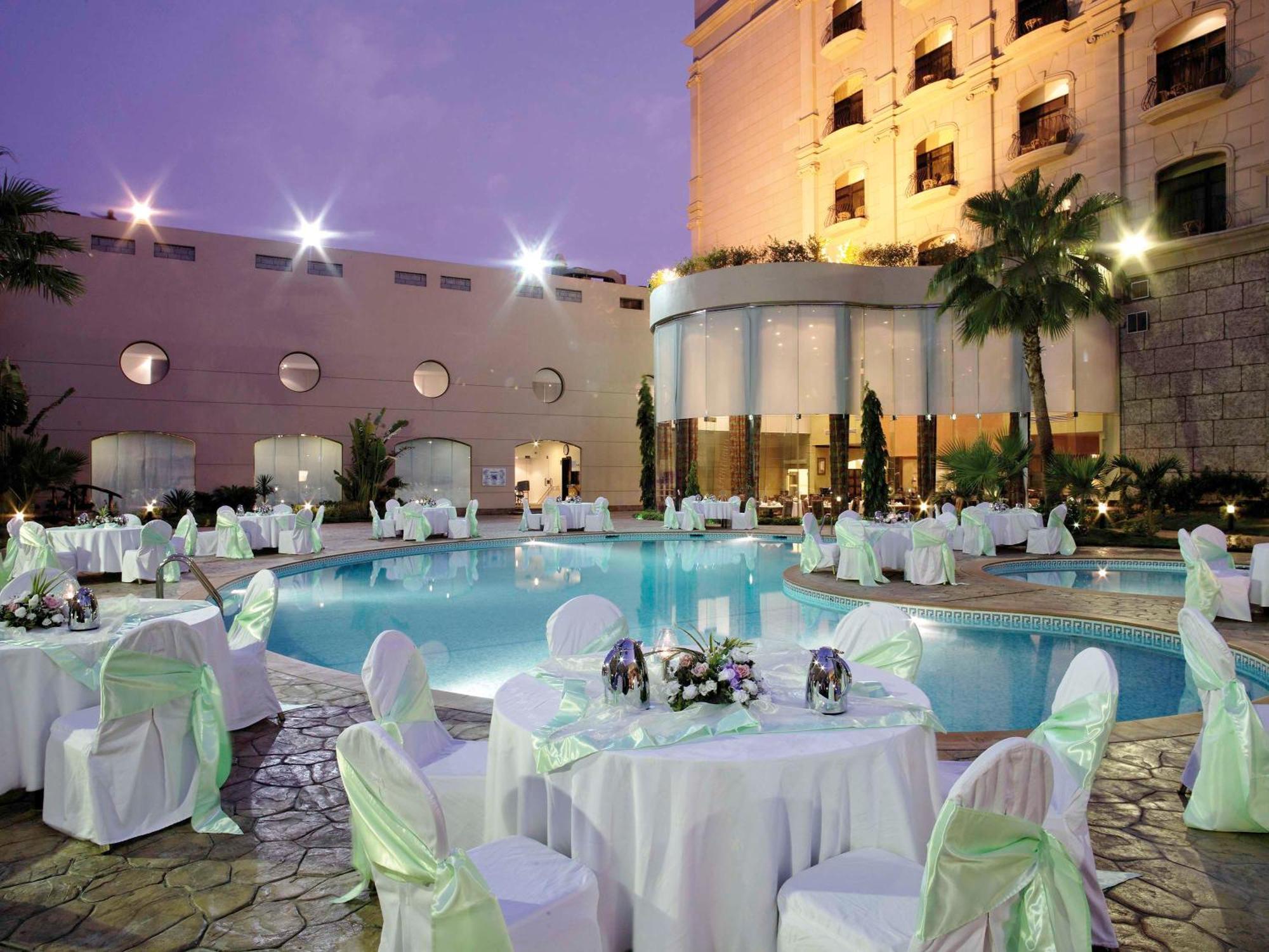 Movenpick Hotel Jeddah Exterior photo